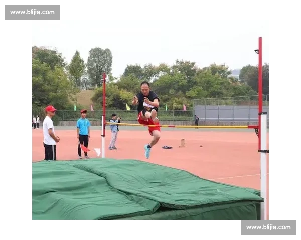 少年意气风发 球技拼劲齐飞