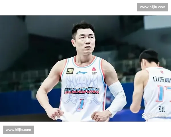 山东烤全羊宴暖意浓：郭凯携妻亮相 高诗岩踮脚抢镜 鲍威尔官宣加盟