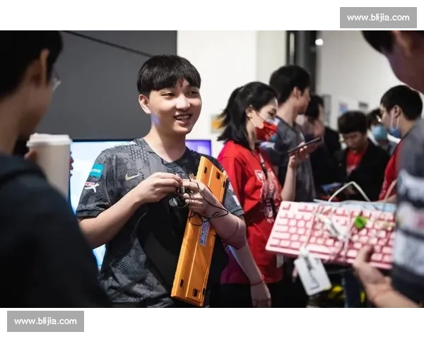 你敢信退役电竞选手竟成综艺“香饽饽”！